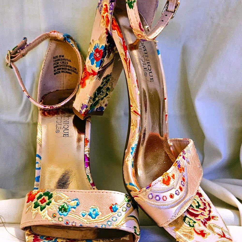 DOMINIQUE NICOLE - FLORAL - OPEN TOE HEELS - SIZE: 8M